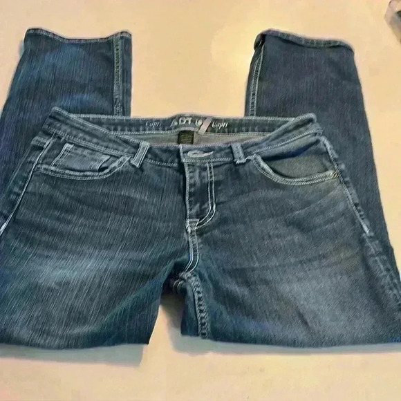 Apt 9 Womens Jeans Dark Wash 6 Straight Leg Bedazzled Back Pockets Trendy Fun - Picture 1 of 7